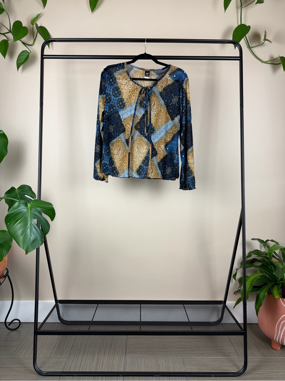 Vintage Michaels Blue and Gold Printed Tie-Neck Long Sleeve Top